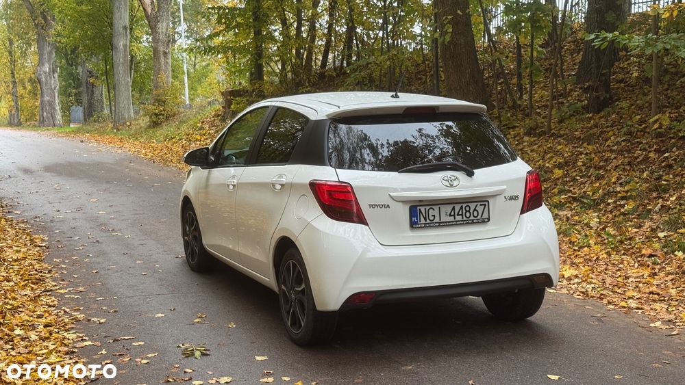 Toyota Yaris 2015 photo 4