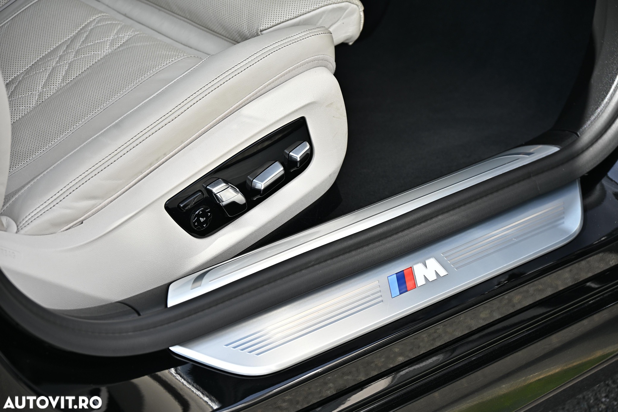 BMW Seria 7 750d xDrive - 36
