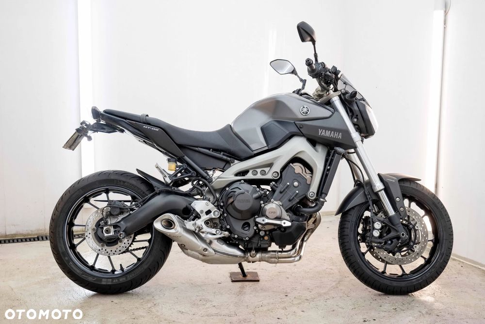 Yamaha MT - 5
