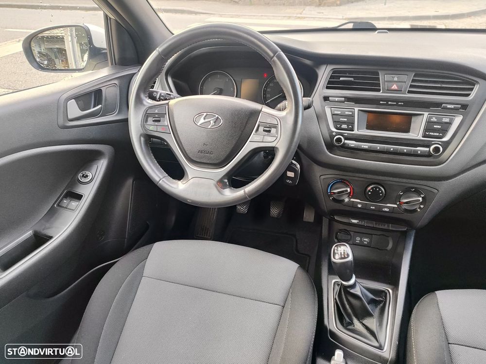 Hyundai i20 1.1 CRDi Access Plus - 10