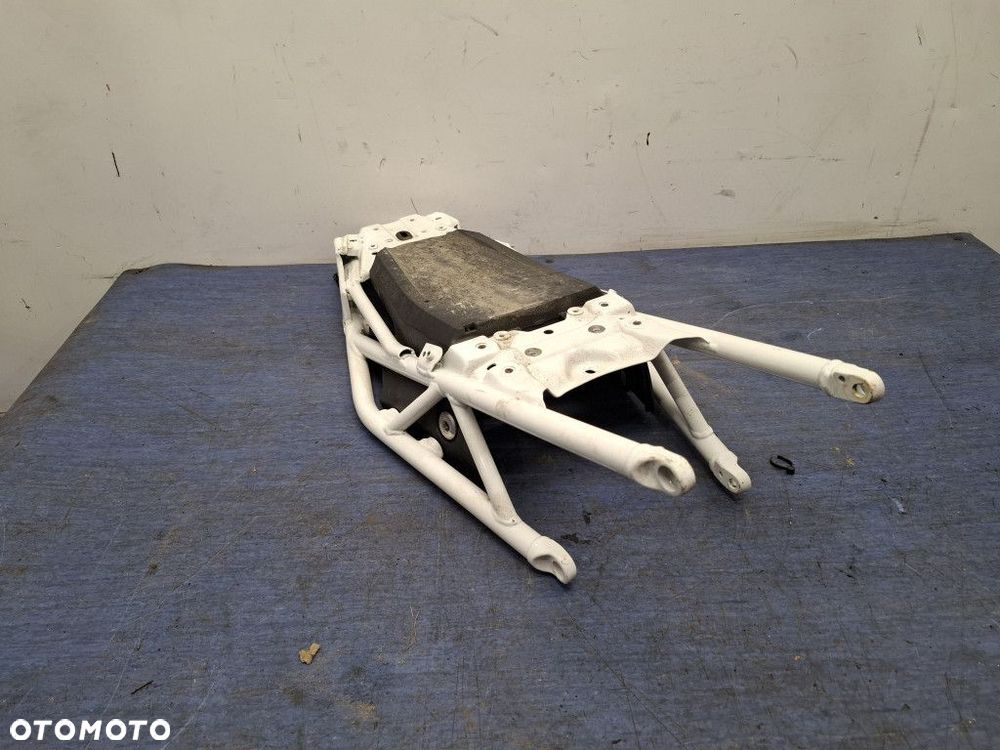 KTM DUKE 390 STELAŻ TYŁ OGON RAMA - 7