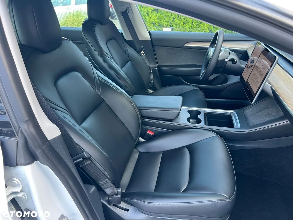 Tesla Model 3 - 15