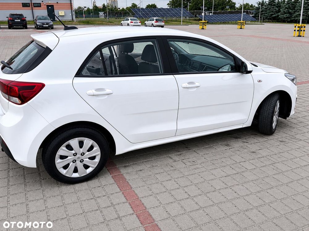 Kia Rio - 3