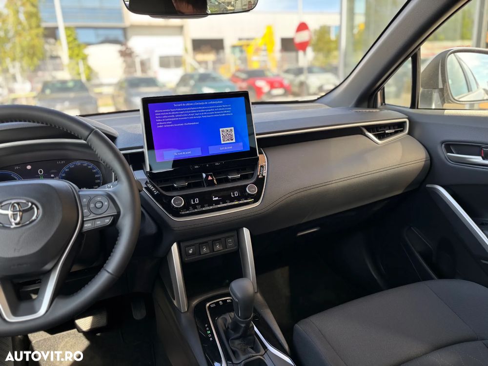 Toyota Corolla Cross - 17