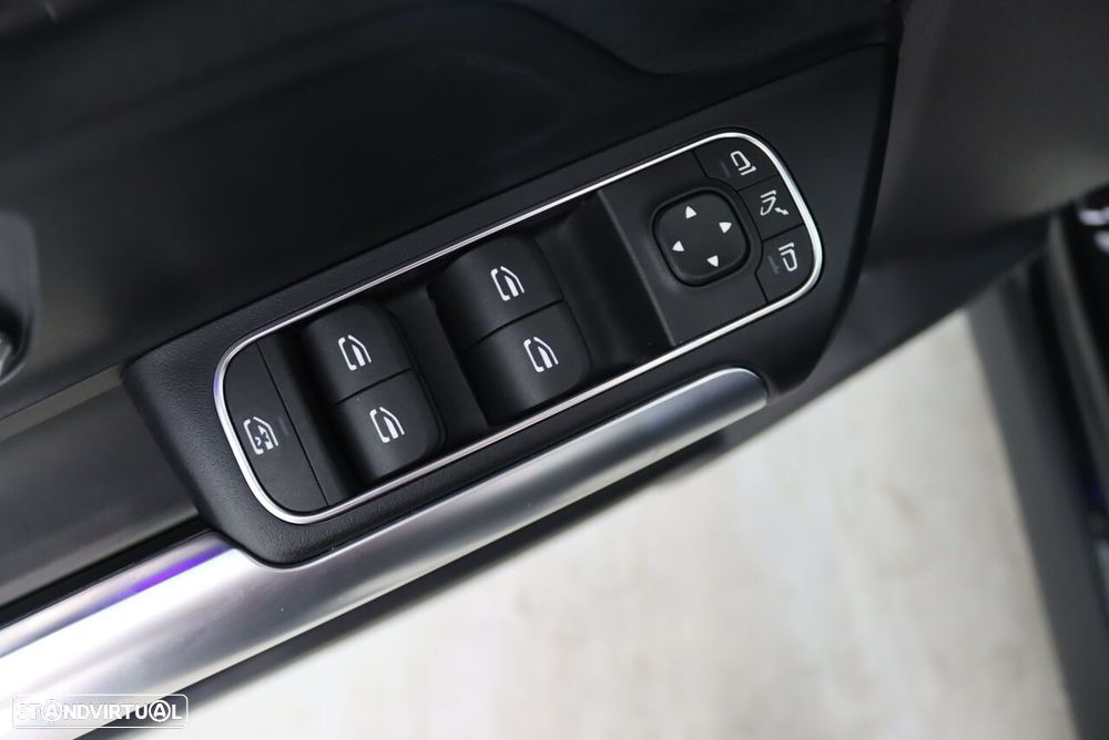 Mercedes-Benz GLA 250 e AMG Line - 18
