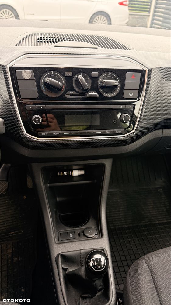 Volkswagen up! - 6