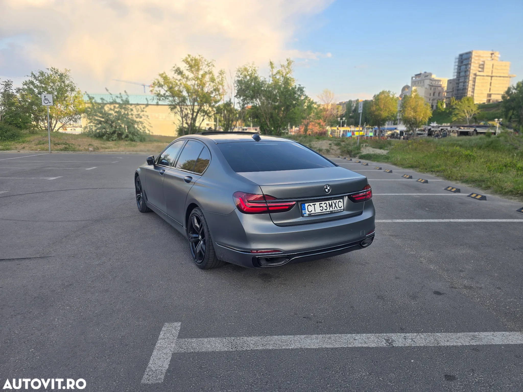 BMW Seria 7 740d xDrive - 2