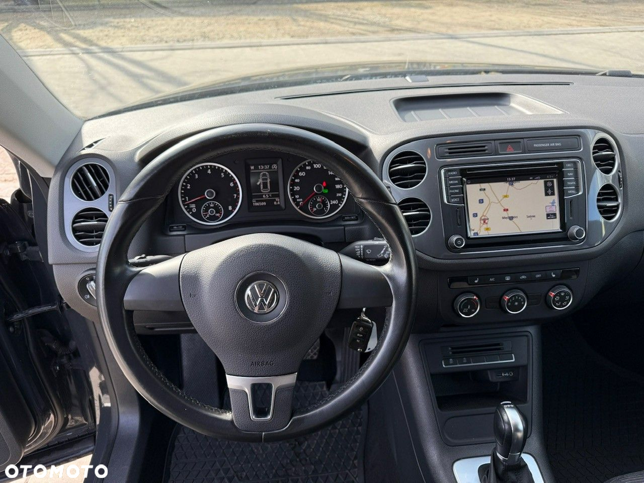 Volkswagen Tiguan - 13