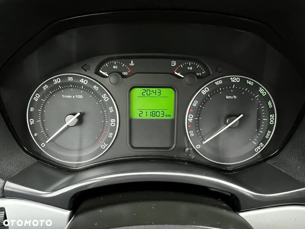 Skoda Octavia 1.6 Ambiente - 7