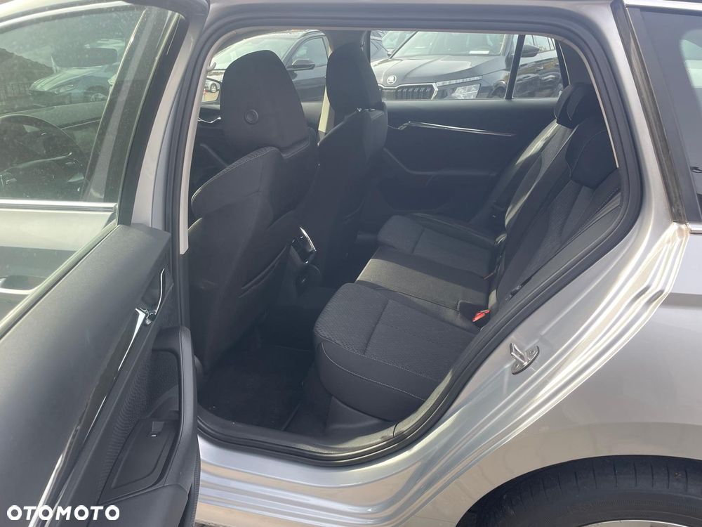 Skoda Octavia 2.0 TDI Ambition DSG - 7