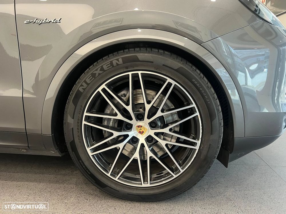 Porsche Cayenne Coupé - 13