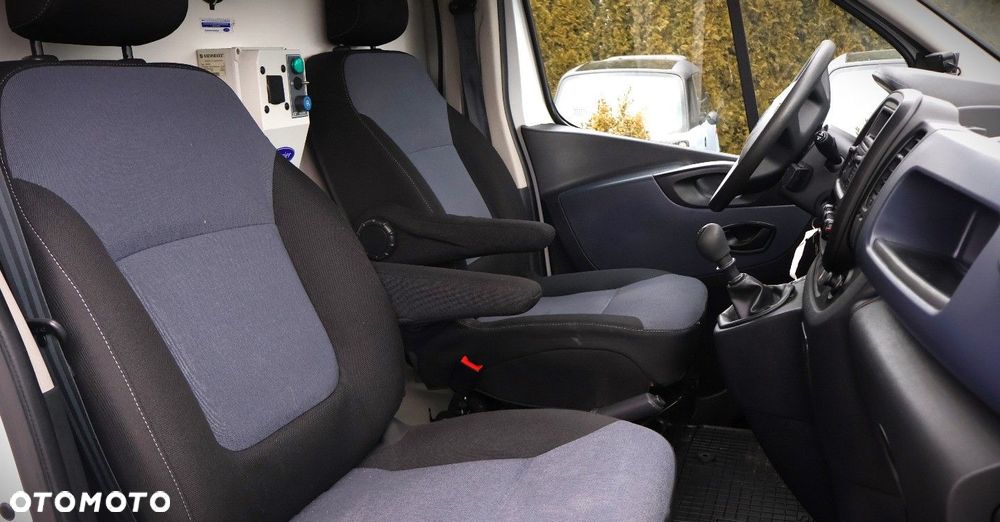 Opel Vivaro - 14