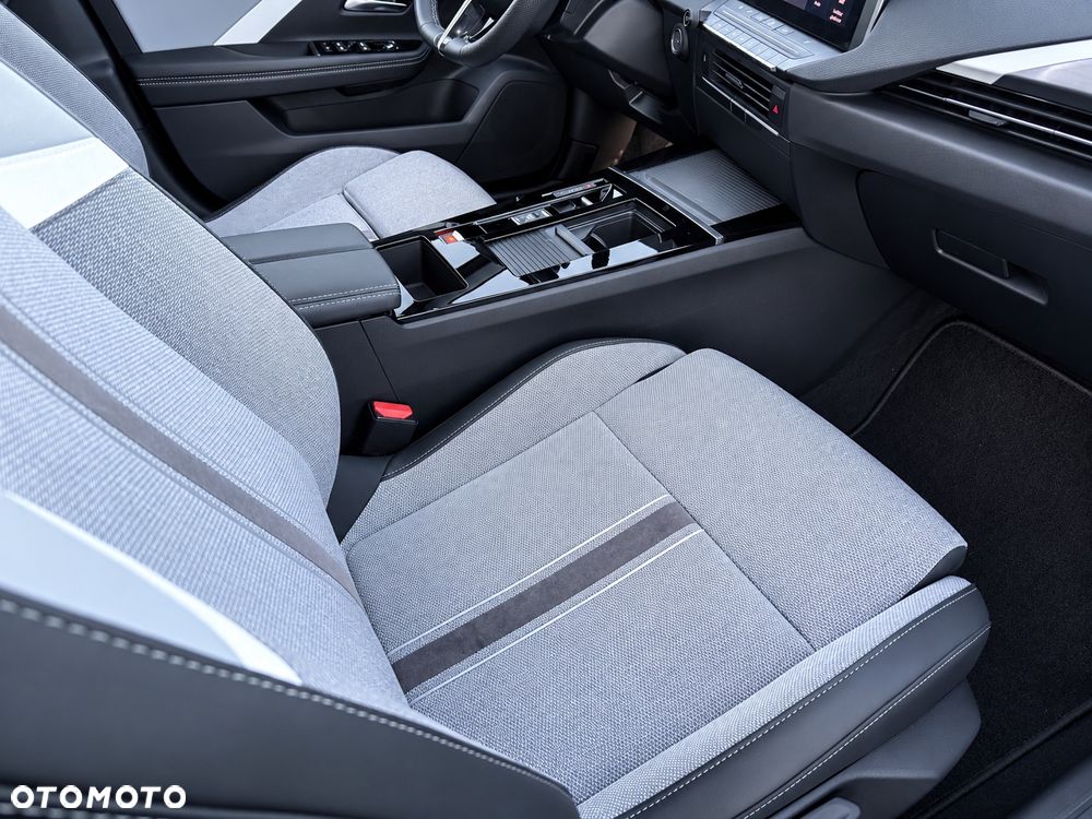 Opel Astra 1.5 D Automatik Business Elegance - 14
