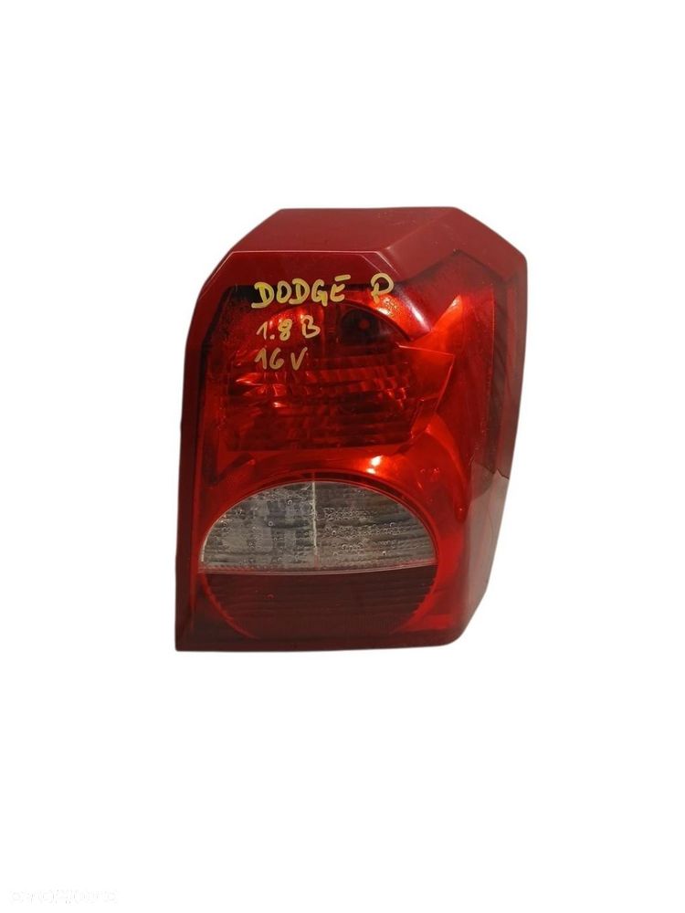 LAMPA PRAWA TYLNA TYŁ DODGE CALIBER - 1