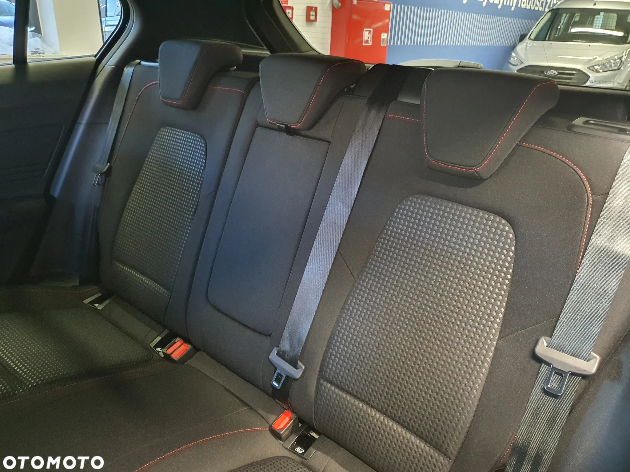 Ford Focus 1.0 EcoBoost mHEV ST-Line X - 14