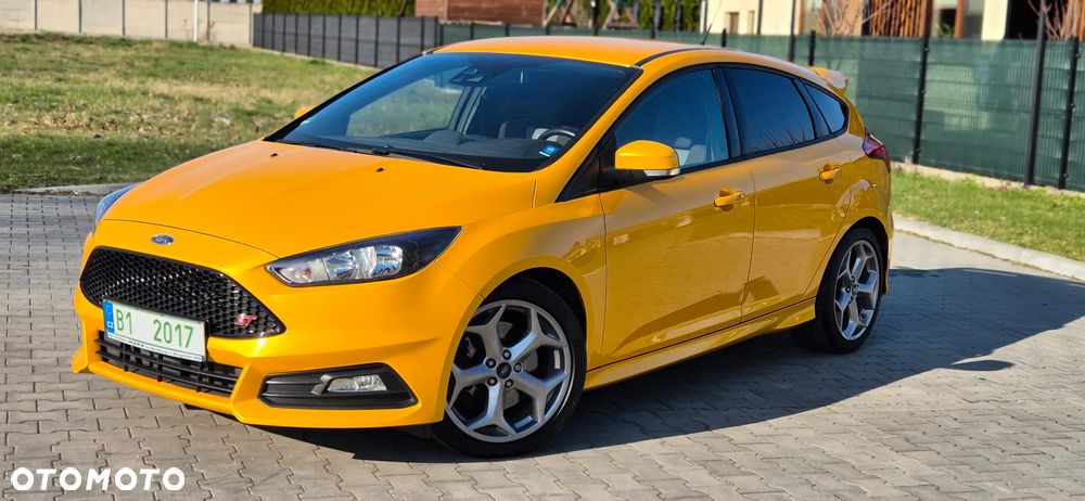 Ford Focus 2.0 EcoBoost ST mit Leder-Exclusiv-Paket - 28