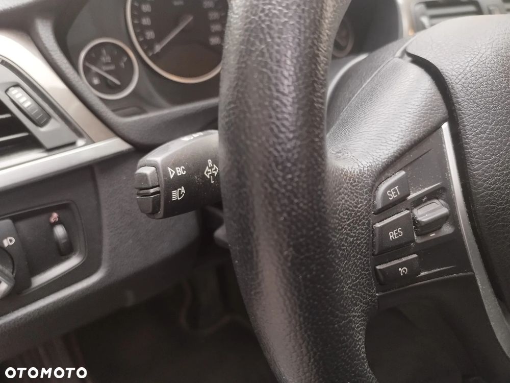 BMW Seria 3 320d Modern Line - 11