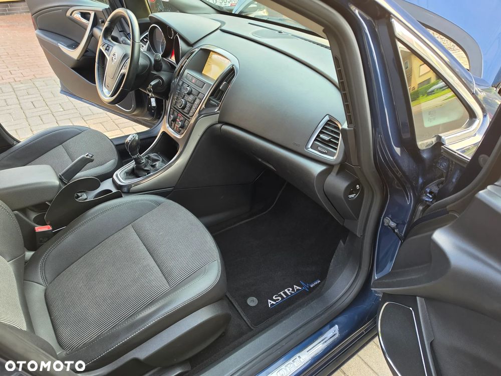 Opel Astra 1.7 CDTI Cosmo - 19
