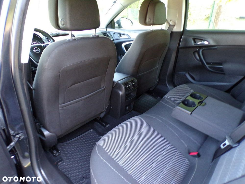 Opel Insignia - 28