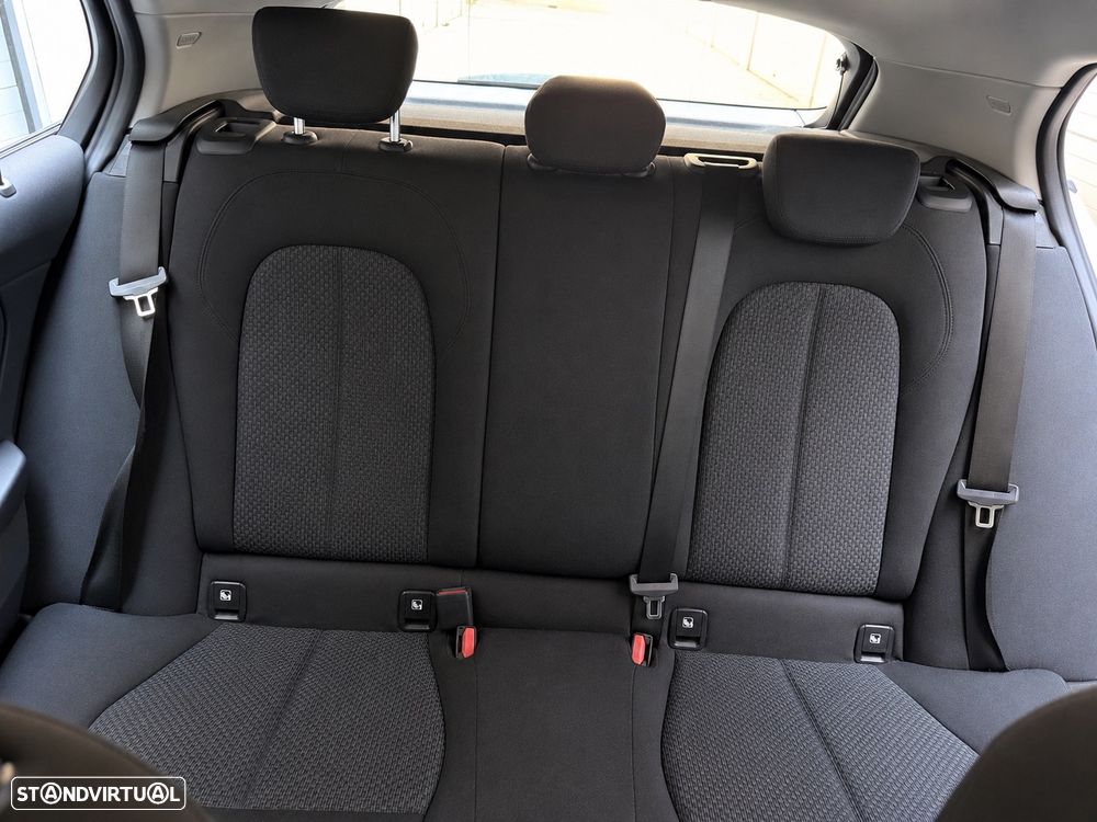 BMW 116 d Advantage — fotografia 14