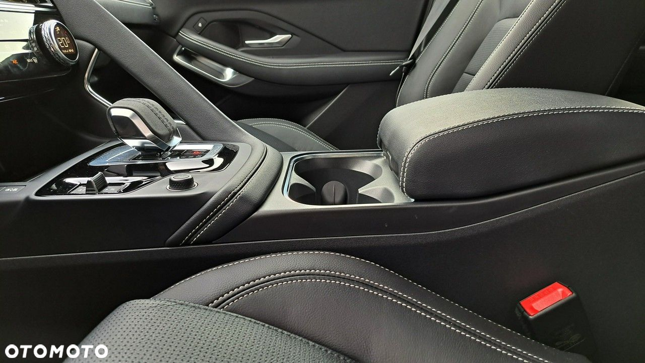 Jaguar E-Pace - 35