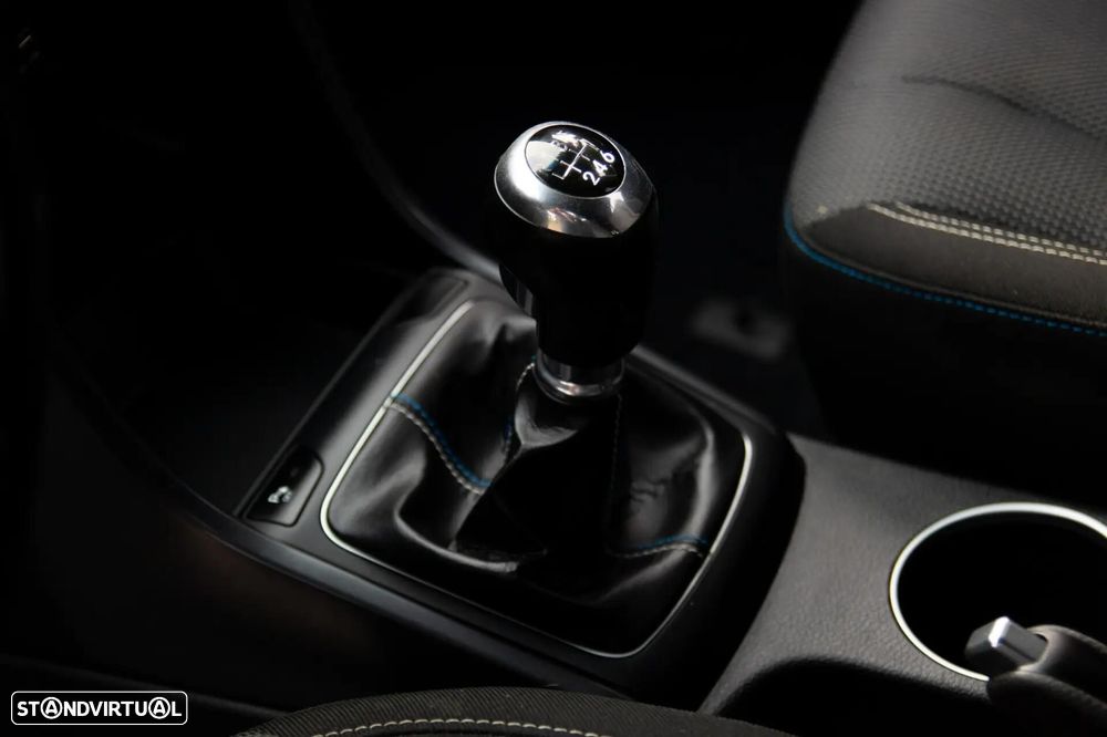 Hyundai i30 SW 1.6 CRDi GO! - 32