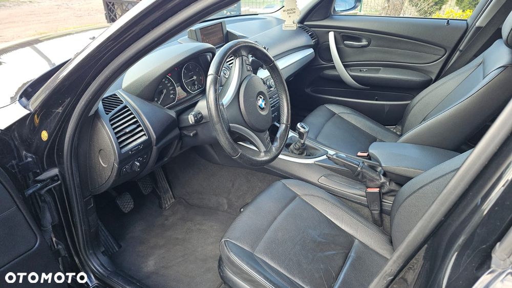 BMW Seria 1 120d DPF - 10