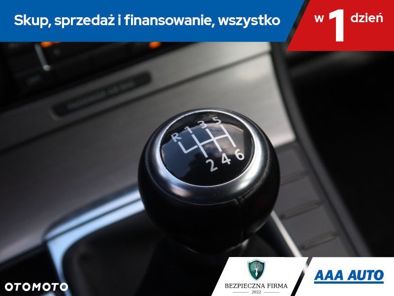 Volkswagen Passat - 18