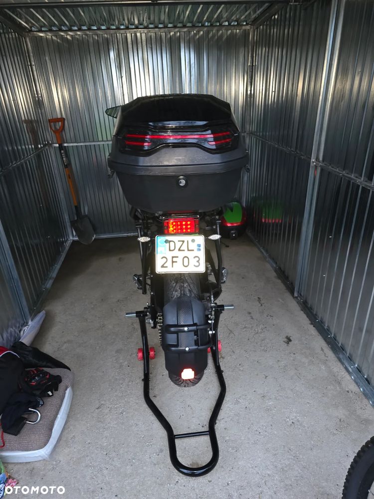 Kawasaki ER - 13