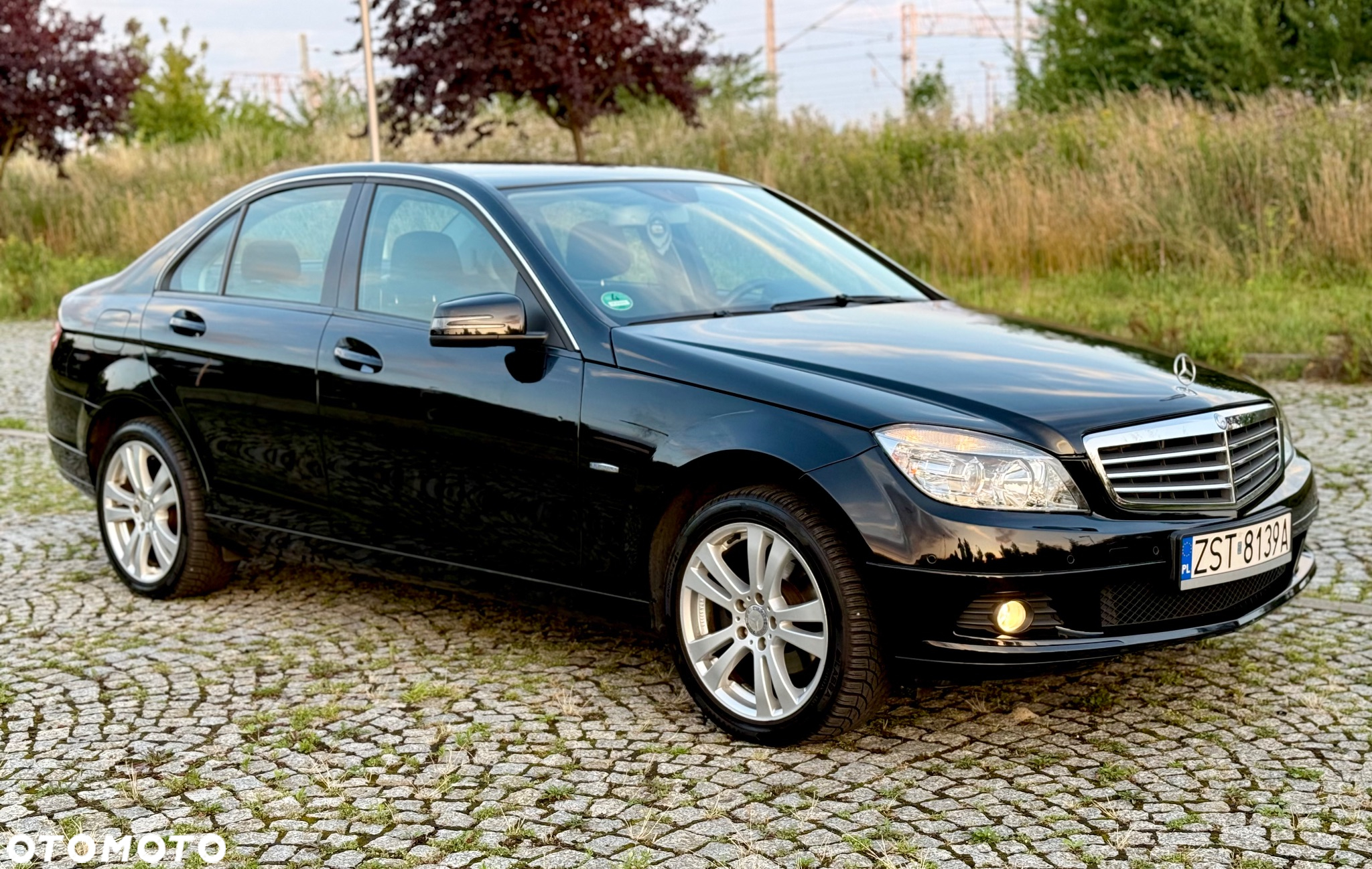 Mercedes-Benz Klasa C 180 T CGI Automatik BlueEFFICIENCY Avantgarde - 4