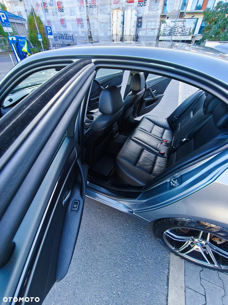BMW Seria 5 - 25