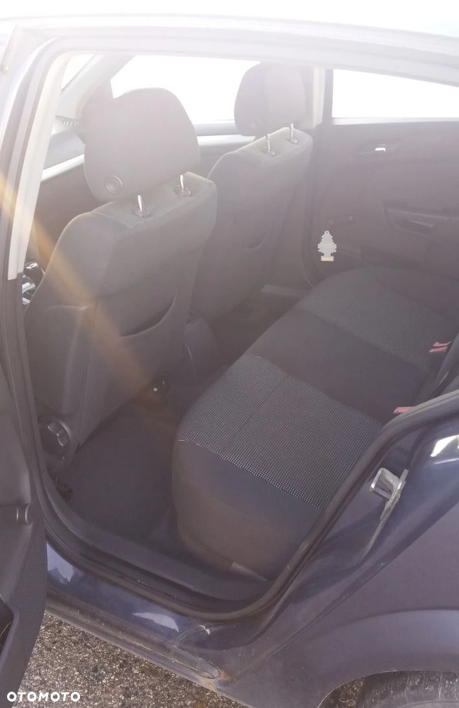 Opel Astra III 1.9 CDTI Sport - 10