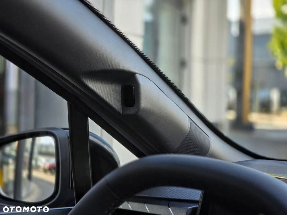 Renault Clio TCe 115 Evolution - 25