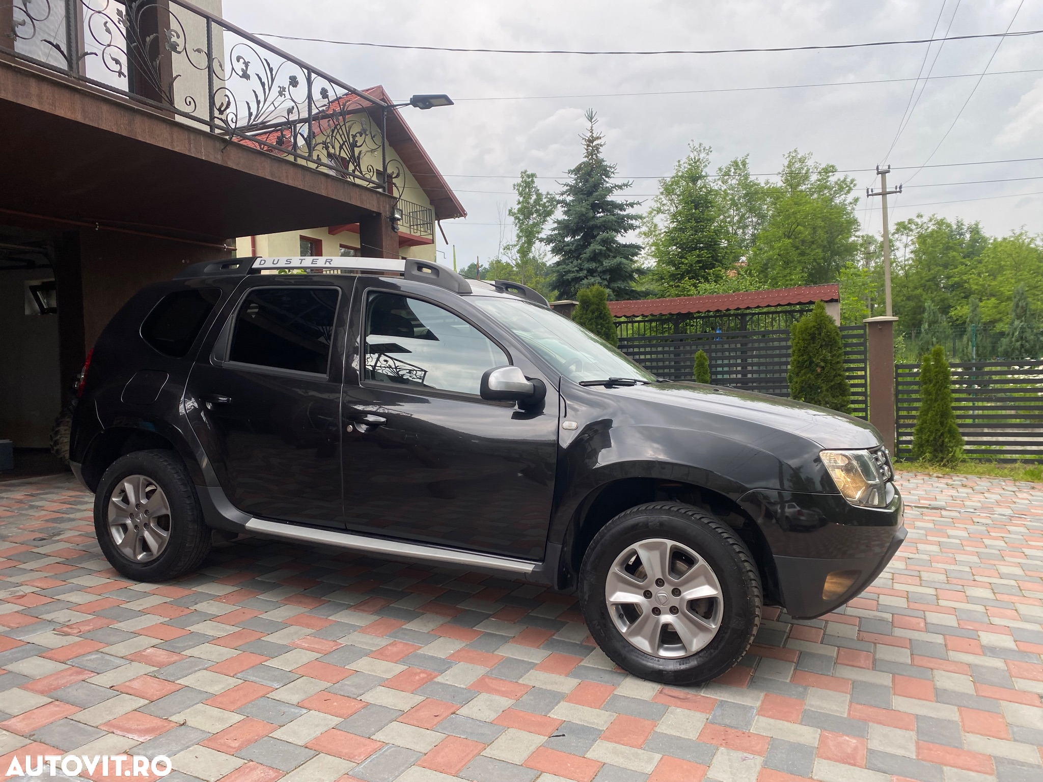 Dacia Duster 1.5 dCi 4x2 Laureate - 4