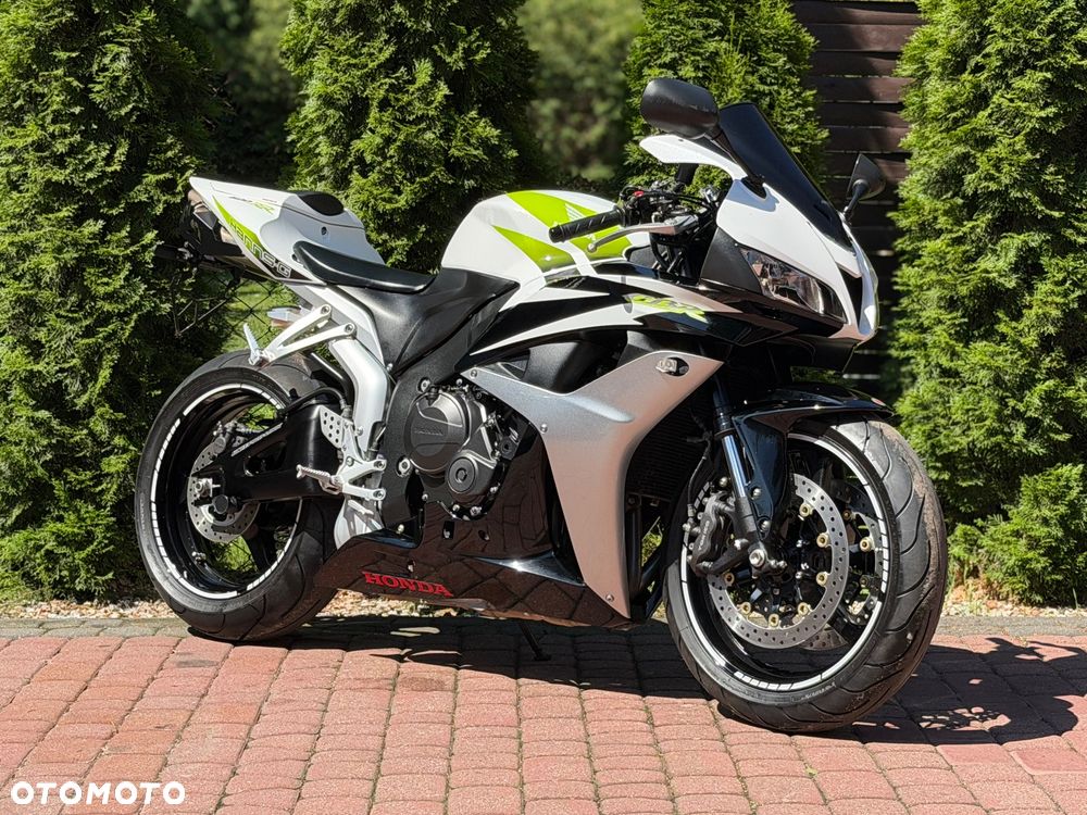 Honda CBR - 1