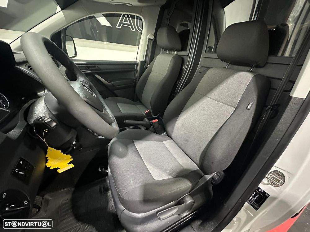 VW Caddy 2.0 TDI (5L) DSG - 6