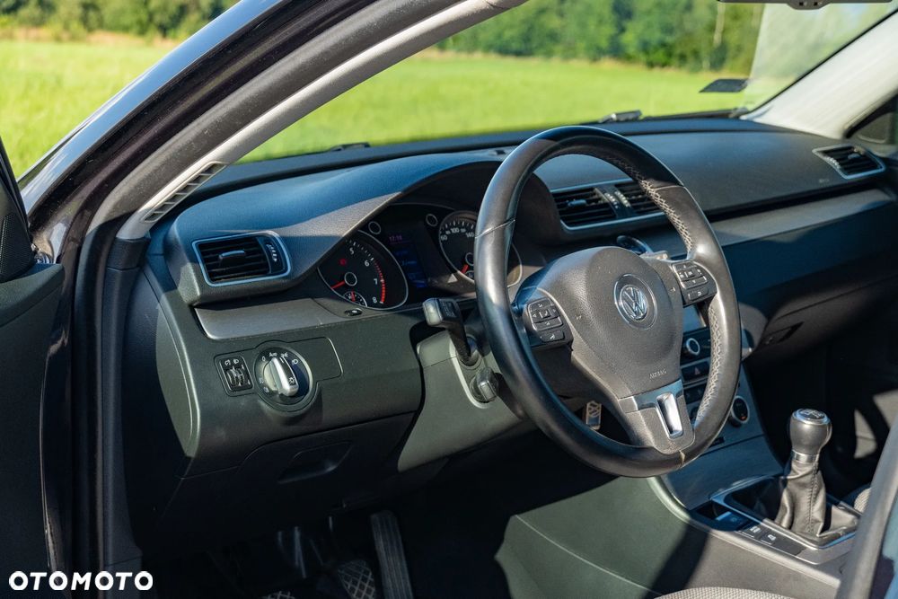 Volkswagen Passat 1.8 TSI Comfortline - 13