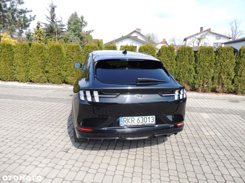 Ford Mustang Mach-E - 17