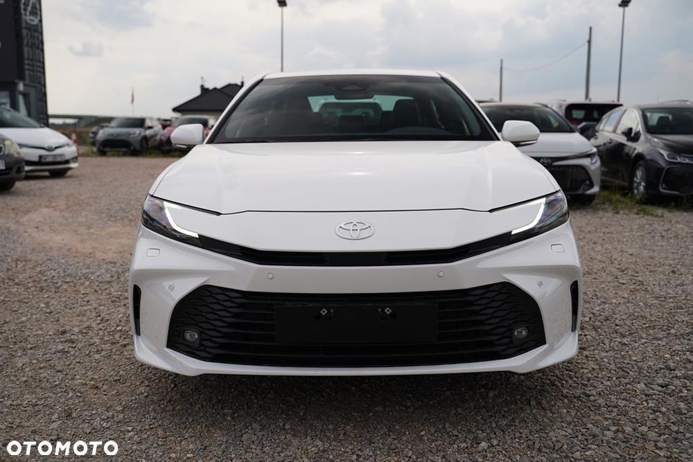 Toyota Camry 2.5 Hybrid Dynamic Force Prestige e-CVT - 2