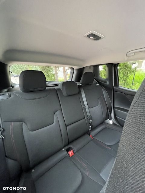 Jeep Renegade - 12