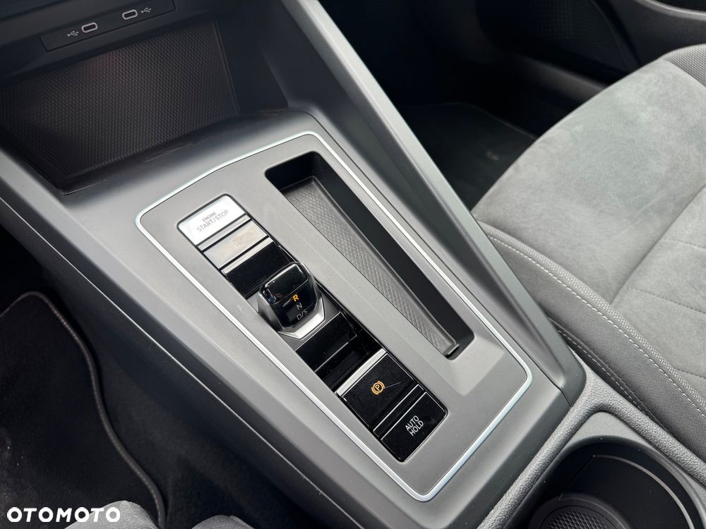 Volkswagen Golf 1.5 eTSI Style DSG - 30