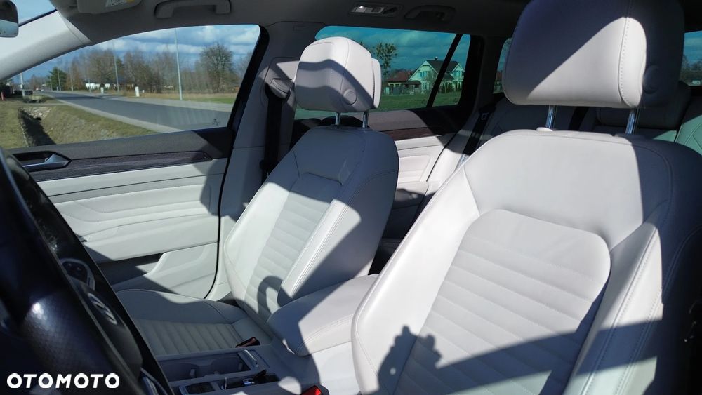 Volkswagen Passat 2.0 TDI SCR (BlueMotion Tech) 4Mot DSG Highline - 17