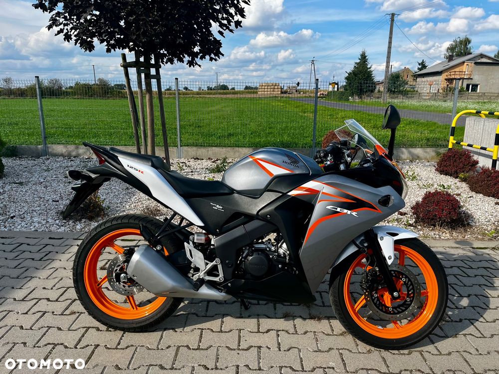 Honda CBR - 3