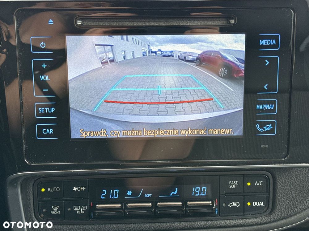 Toyota Auris - 16