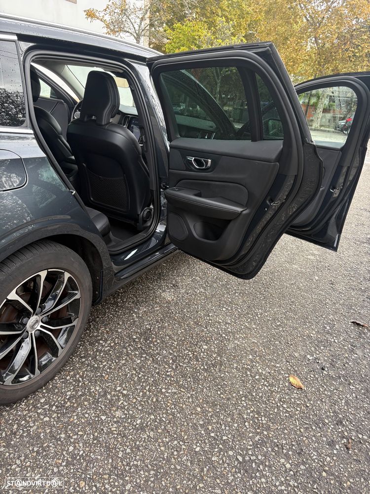 Volvo V60 2.0 D3 Momentum Plus - 18