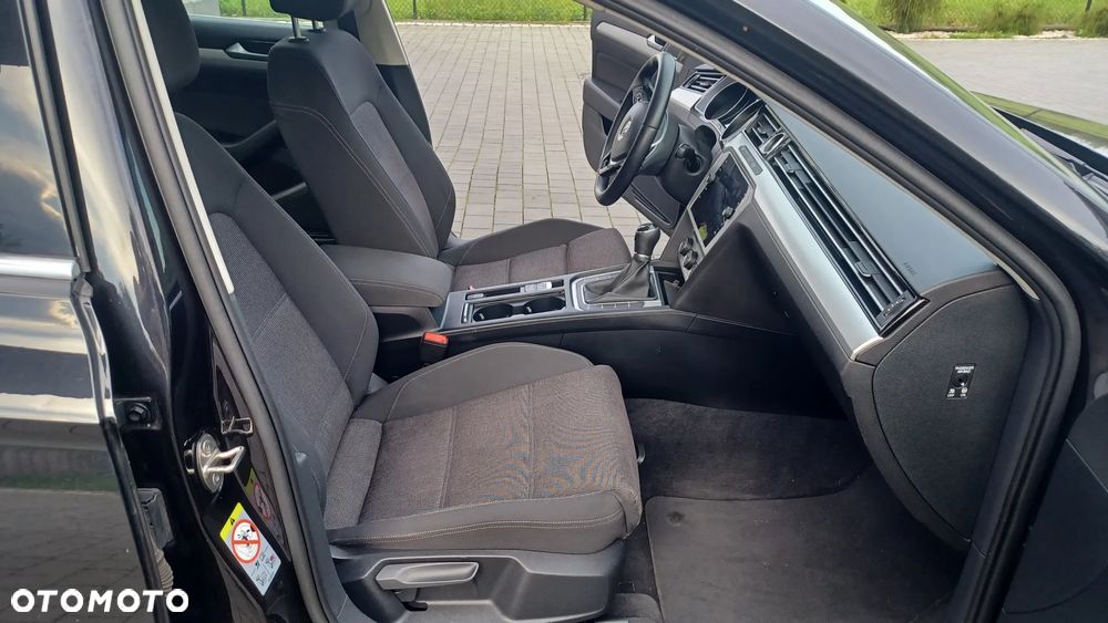Volkswagen Passat 1.4 TSI BMT Comfortline - 12