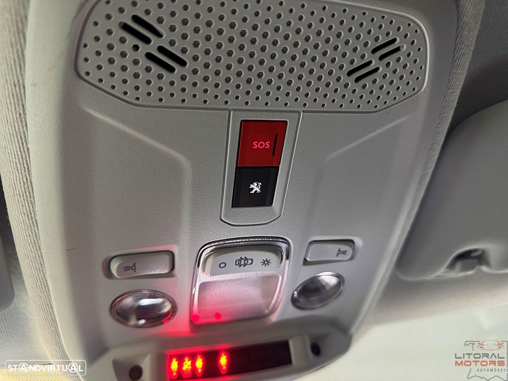 Peugeot 208 1.2 PureTech Active Pack - 21