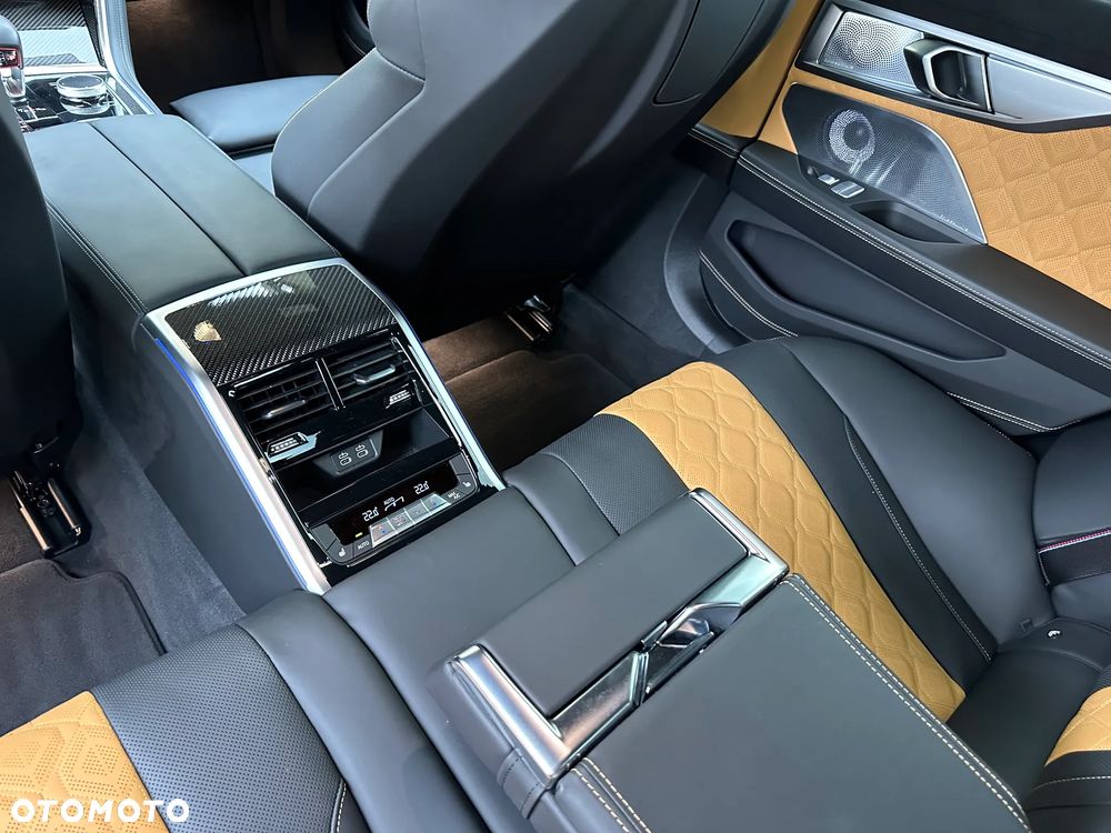 BMW M8 - 19