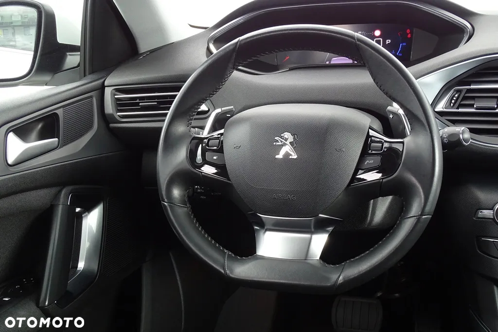 Peugeot 308 1.5 BlueHDi Allure Pack S&S EAT8 - 37