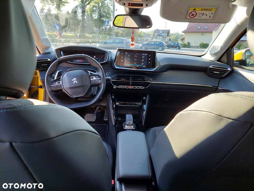 Peugeot 208 1.2 PureTech Allure Pack S&S EAT8 - 22